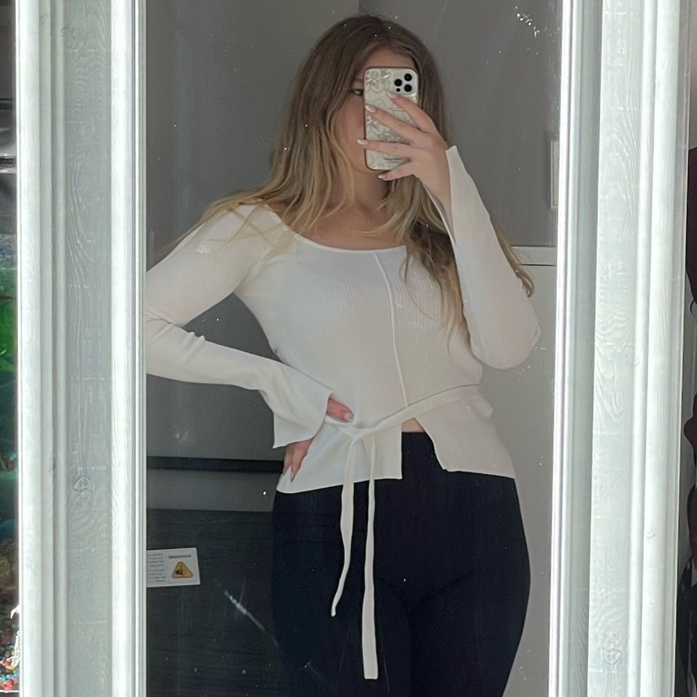 Wilfred white bell sleeve top - Picture 5 of 10